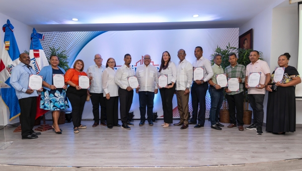 Promipyme entrega RD$42 millones de pesos en créditos a 267 emprendedores, priorizando mujeres